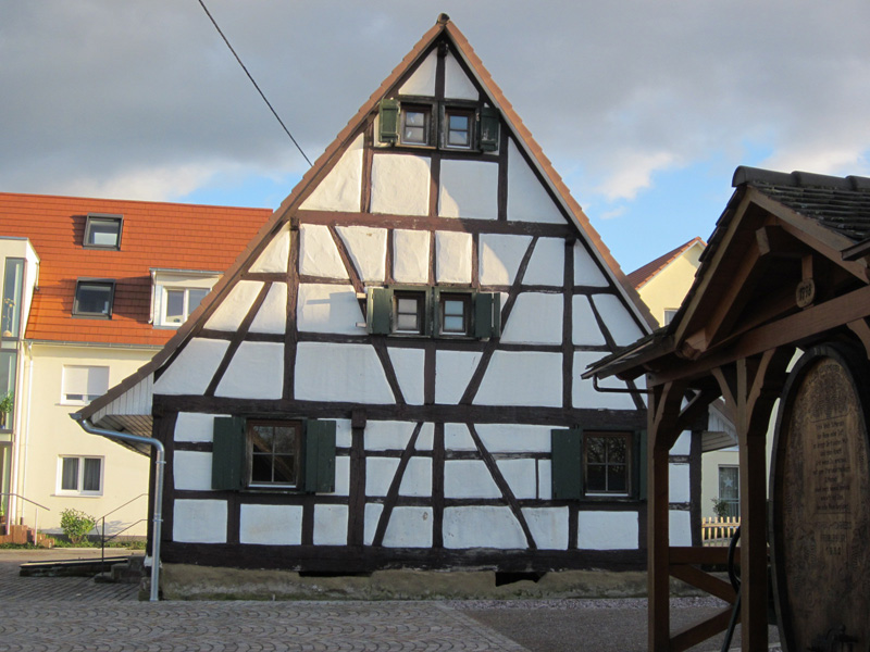 gaus-haus-west