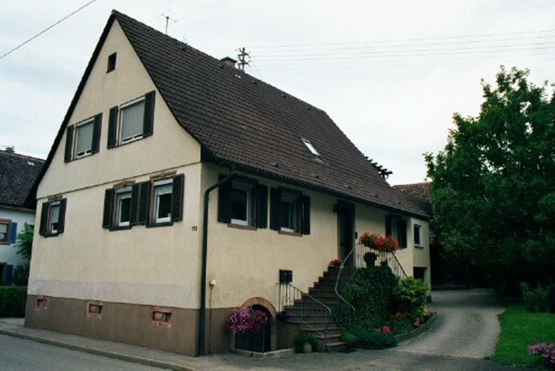 HauptStr-143-Haller-2002